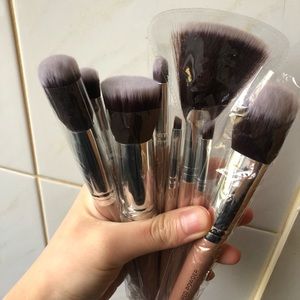 DB brushes x 9